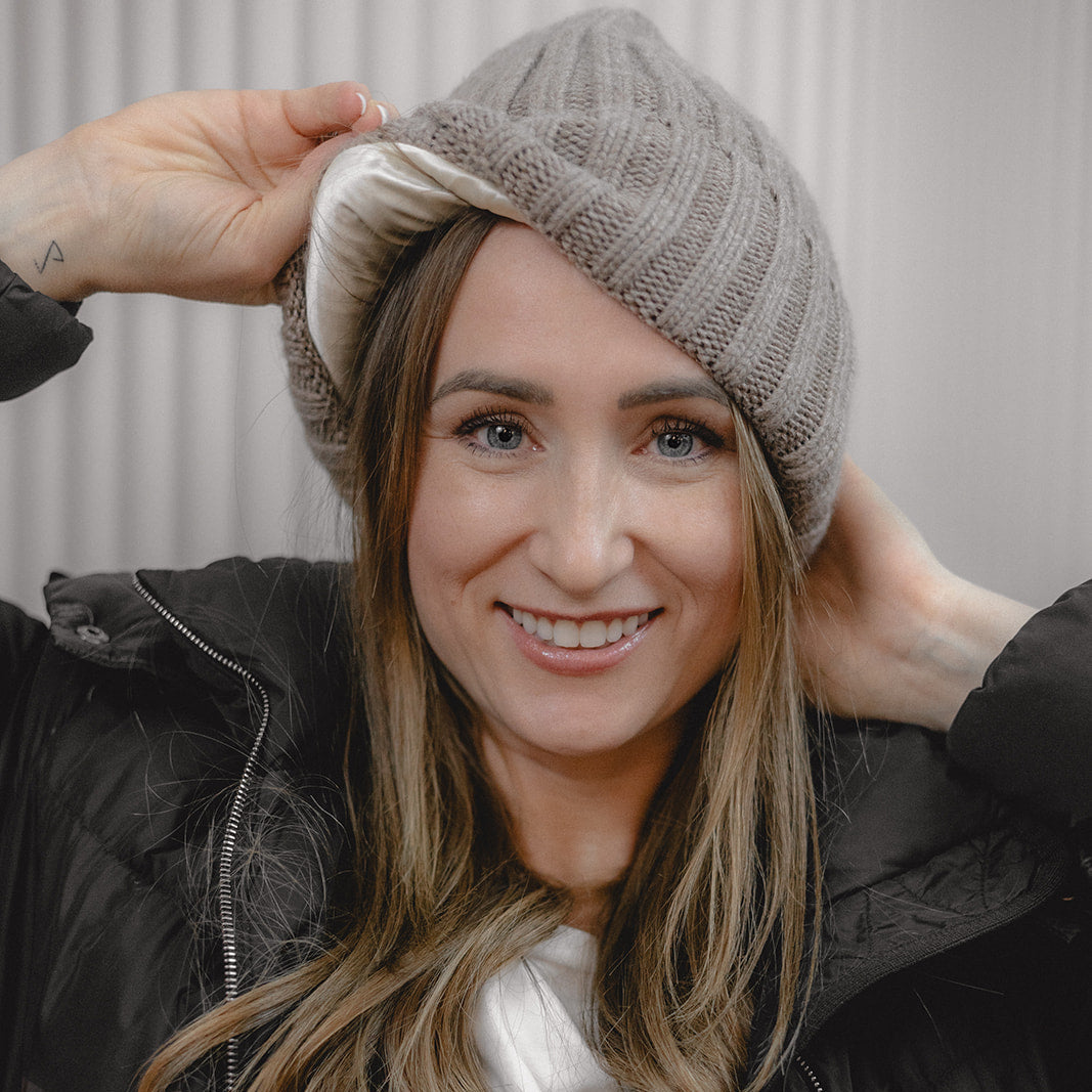 Angora-Woll-Mütze mit Maulbeerseiden-Innenseite