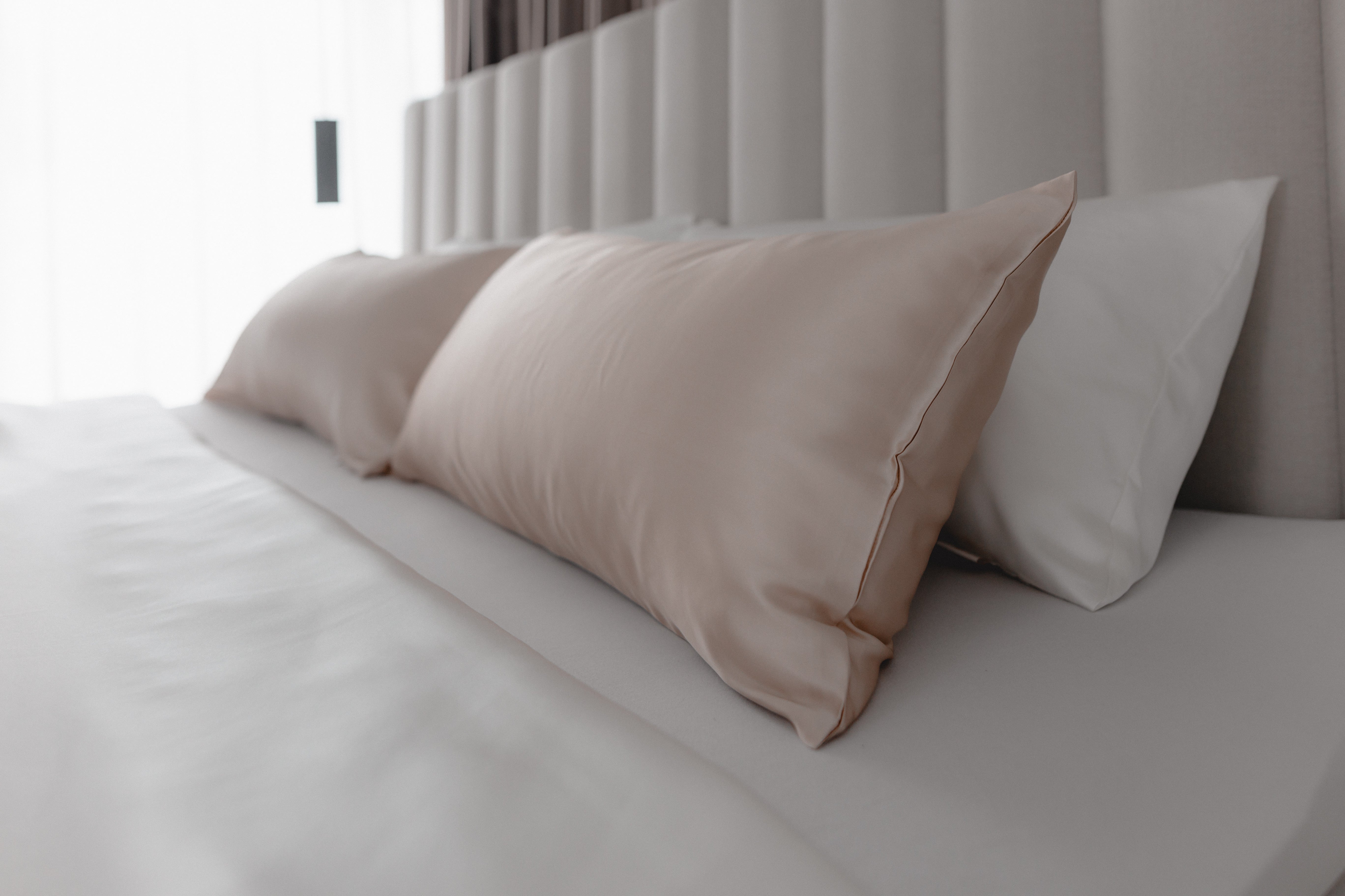 Luxus Kopfkissen Mit Maulbeerseide-Füllung – 90x50 Cm, Hypoallergen, Oeko-TEX Zertifiziert, Mit Baumwollsatin-Bezug