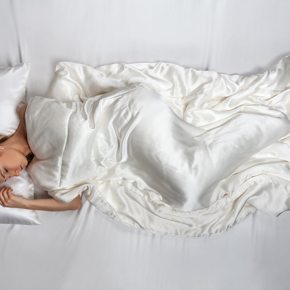 
                      
                        Sommerdecke aus 100% reiner Maulbeerseide - Silk Couture
                      
                    